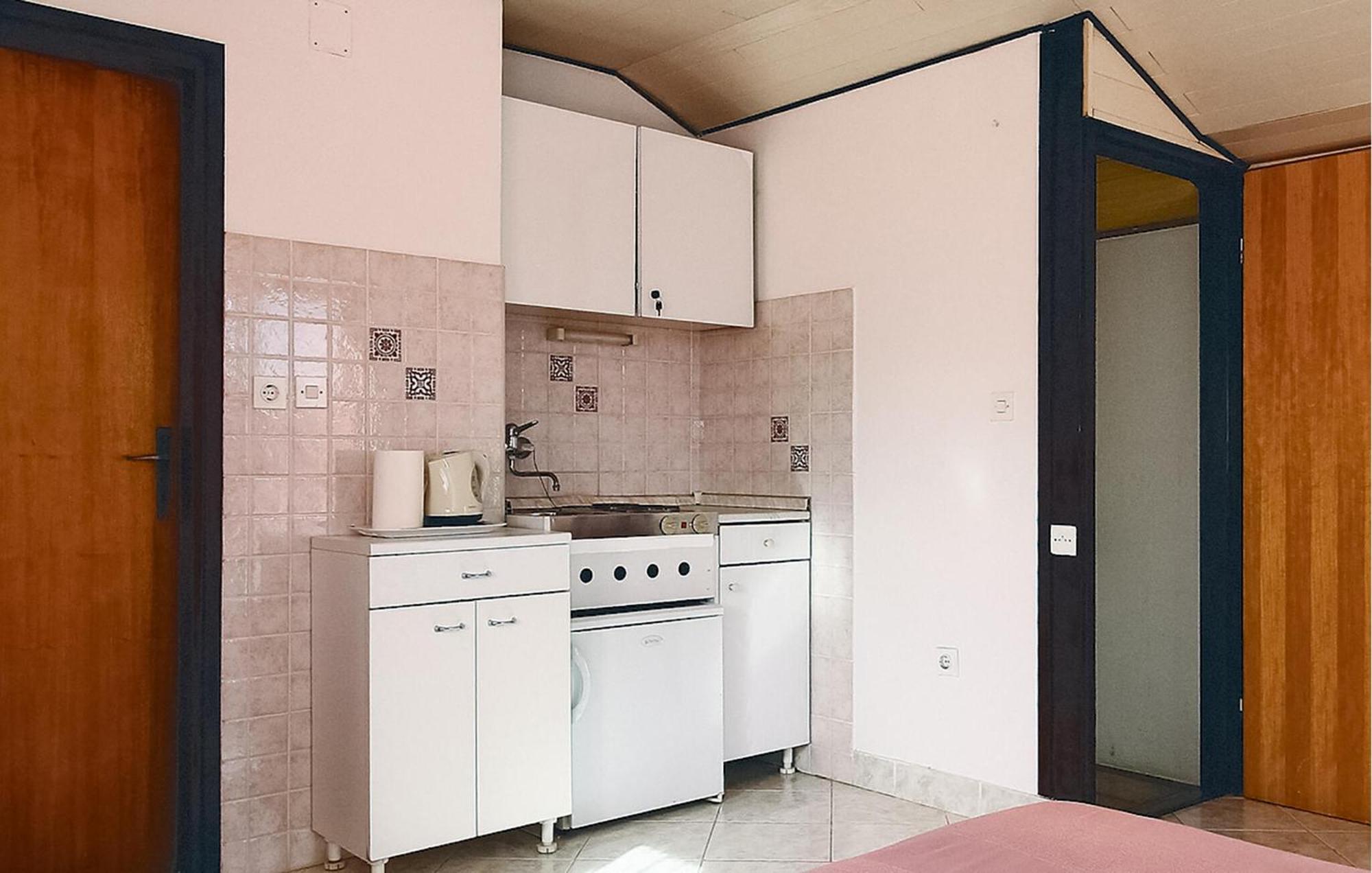 Gorgeous Apartment In Umag With Wifi Екстериор снимка