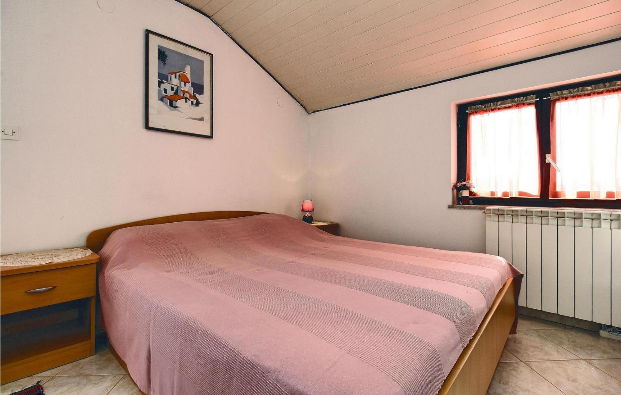 Gorgeous Apartment In Umag With Wifi Екстериор снимка